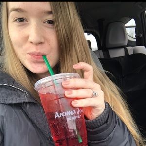 Meet your Posher, Kara